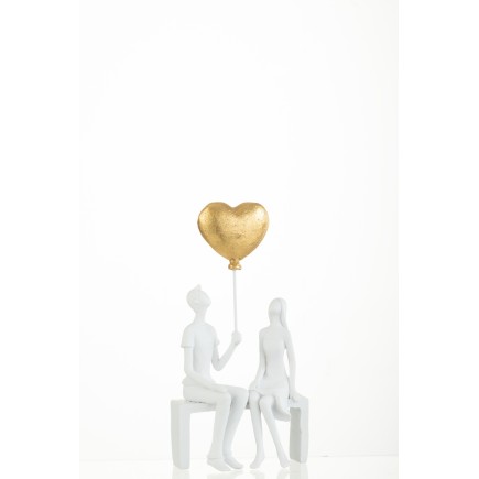 Couple avec coeur doré en résine blanche 12x7x23.5 cm