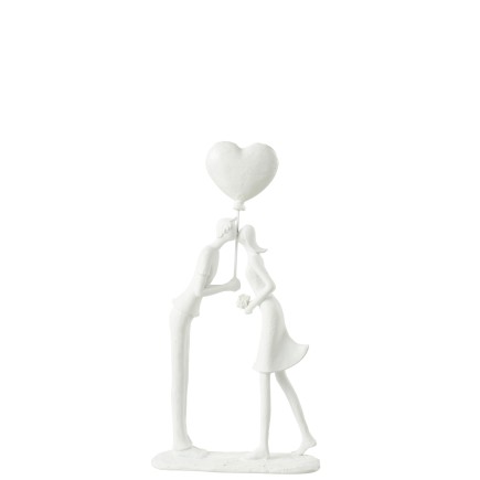 Pareja besándose con un globo de corazón sintético blanco de 15x6x30 cm