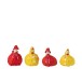 Set de 4 poules avec imperméable en céramique jaune et rouge 9x9x9 cm Set de 4 poules avec imperméable en céramique jaune et rouge 9x9x9 cm