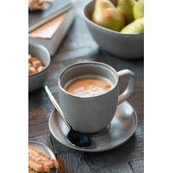 Taza de cerámica marrón de 10 cm de altura