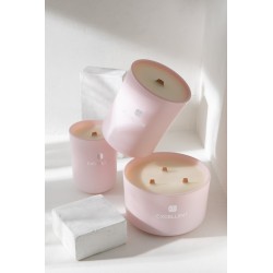 Vela perfumada de interior en vidrio rosa 8x8x11 cm