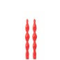 Boite de 2 bougies torsadée 3h en paraffine rouge 7.5x3x26 cm