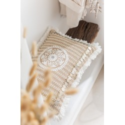 Coussin rectangulaire avec bord en franges et motifs en jute naturel 49x31cm
