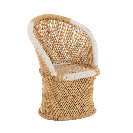 Silla infantil de bambú para interior o exterior en madera natural de 67x58x77 cm.