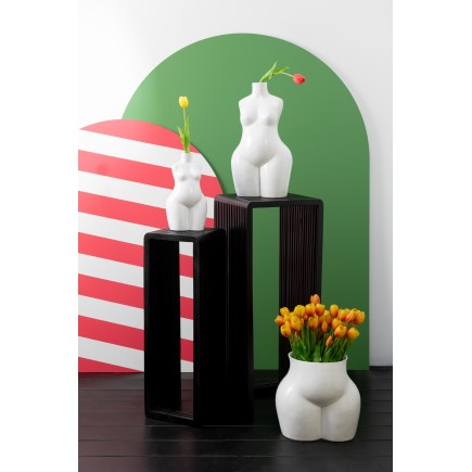 Vase hanche femme en céramique blanche 32.5x24.5x30.5 cm