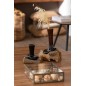 Vaso in vetro riciclato marrone con base in legno 16,5x12x19,5 cm Vaso in vetro riciclato marrone con base in legno 16,5x12x19,5 cm