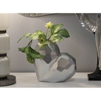 Vase coeur en résine argenté 19x9x18 cm