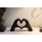 Scultura a forma di cuore in resina nera 25x7,5x13,5 cm
