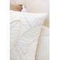 Cuscino quadrato con motivo a foglie in tessuto bianco 43x43x10 cm Cuscino quadrato con motivo a foglie in tessuto bianco 43x43x10 cm