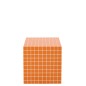 Tavolino cubico con motivo a scacchiera in legno arancione 34,8x34,8x35,2 cm Tavolino cubico con motivo a scacchiera in legno arancione 34,8x34,8x35,2 cm
