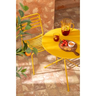 Mesa de jardín trípode de metal amarillo 70 x 70 x 72 cm