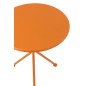Table de jardin tripode en métal orange 45x45x50 cm Table de jardin tripode en métal orange 45x45x50 cm