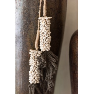 Sospensione di conchiglie con corde in tessuto naturale 66x18x3 cm