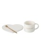 Taza con platillo en forma de corazón y cuchara de porcelana blanca 18x14x6cm. Taza con platillo en forma de corazón y cuchara de porcelana blanca 18x14x6cm.