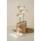 Socle Fish On en bois naturel et blanc 12x8x26,5 cm