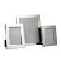 Cadre photo 20x25cm en métal argent 26.5x31.5x2.5 cm Cadre photo 20x25cm en métal argent 26.5x31.5x2.5 cm