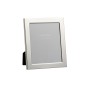 Cadre photo 20x25cm en métal argent 26.5x31.5x2.5 cm Cadre photo 20x25cm en métal argent 26.5x31.5x2.5 cm
