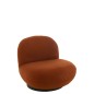 Butaca con base de madera en tejido marrón 81x95x71 cm
