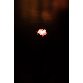 Lampe de table LED fleur rose en métal noir 12.6x9.5x26.6 cm