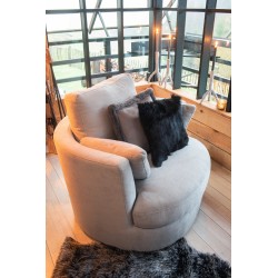 Coussin carré peau de chèvre en fourrure noire 40x40cm
