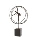 Gimnasta en círculo de resina marrón de 30x17.5x49 cm